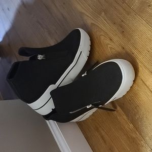 Steve Madden wedge sneakers 7.5